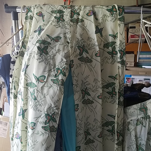 De laix suit - Picture 3 of 3